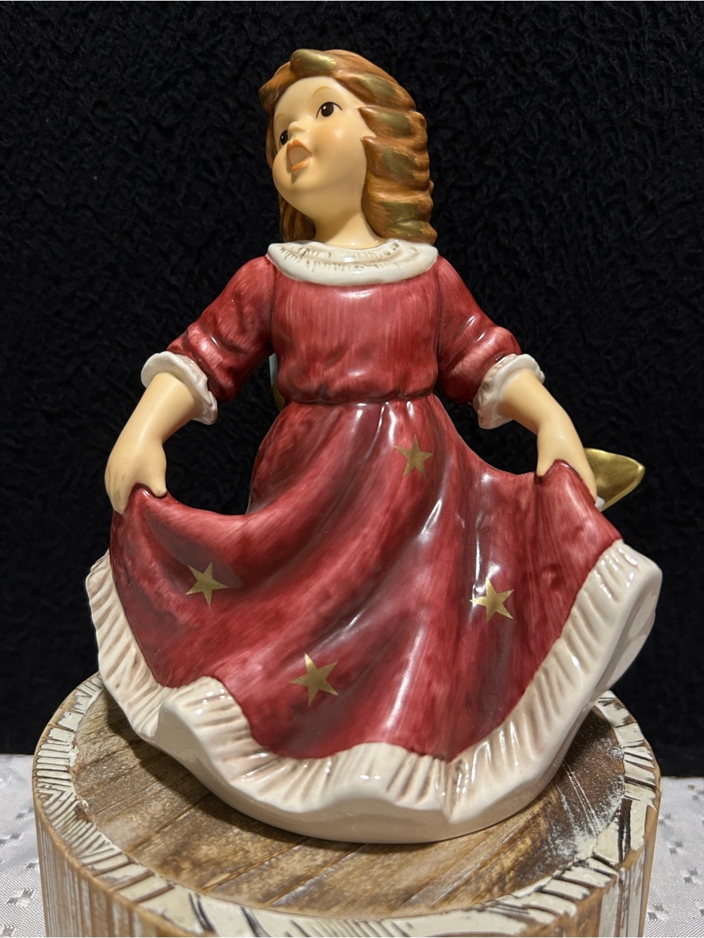 Vintage Ceramic Goebel Holiday Figurine 5 1/2 Inch Tall W. Germany
